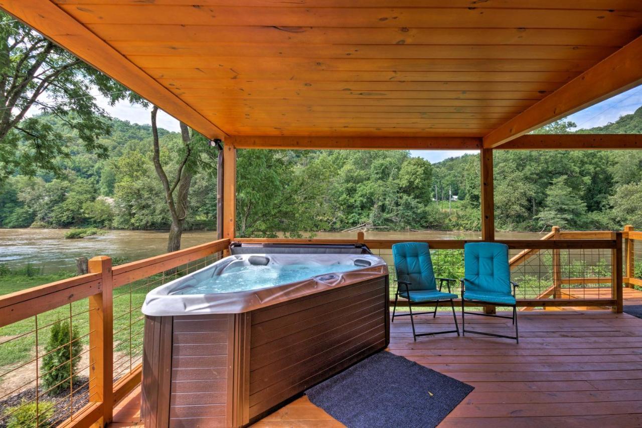 ברייסון סיטי Cozy Riverfront Cabin With Private Deck And Hot Tub! מראה חיצוני תמונה