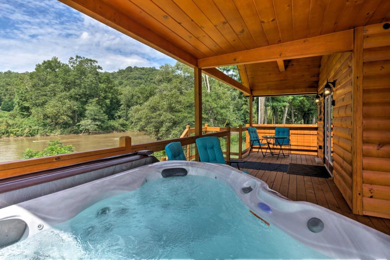 ברייסון סיטי Cozy Riverfront Cabin With Private Deck And Hot Tub! מראה חיצוני תמונה